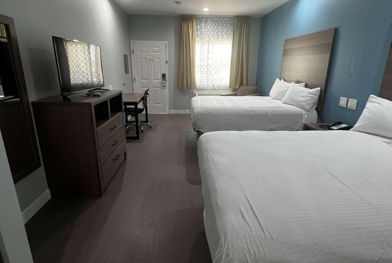 Baymont By Wyndham Freeport Texas Hotel ภายนอก รูปภาพ