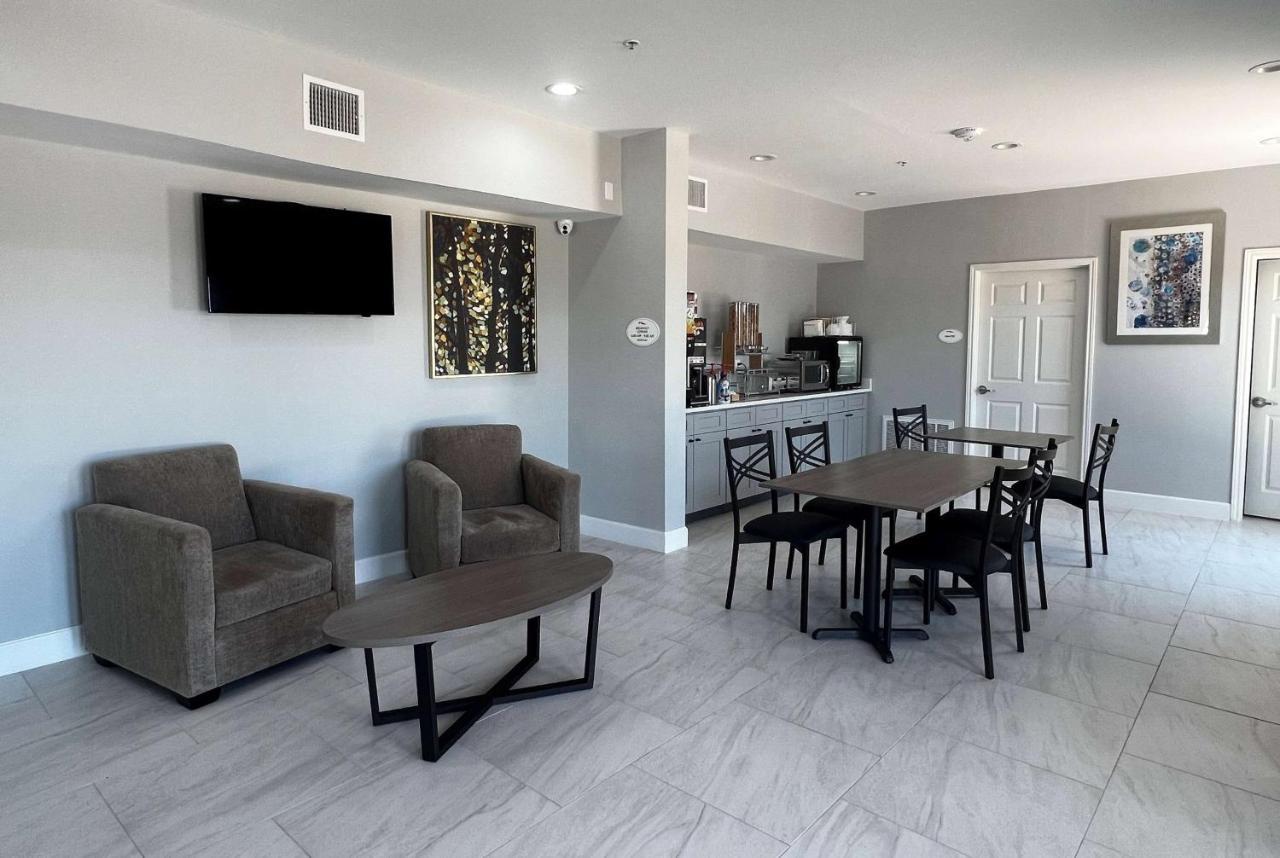 Baymont By Wyndham Freeport Texas Hotel ภายนอก รูปภาพ