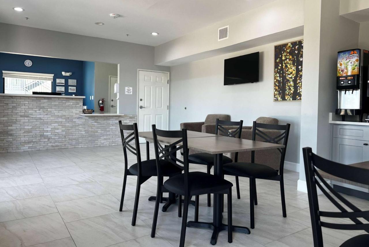 Baymont By Wyndham Freeport Texas Hotel ภายนอก รูปภาพ