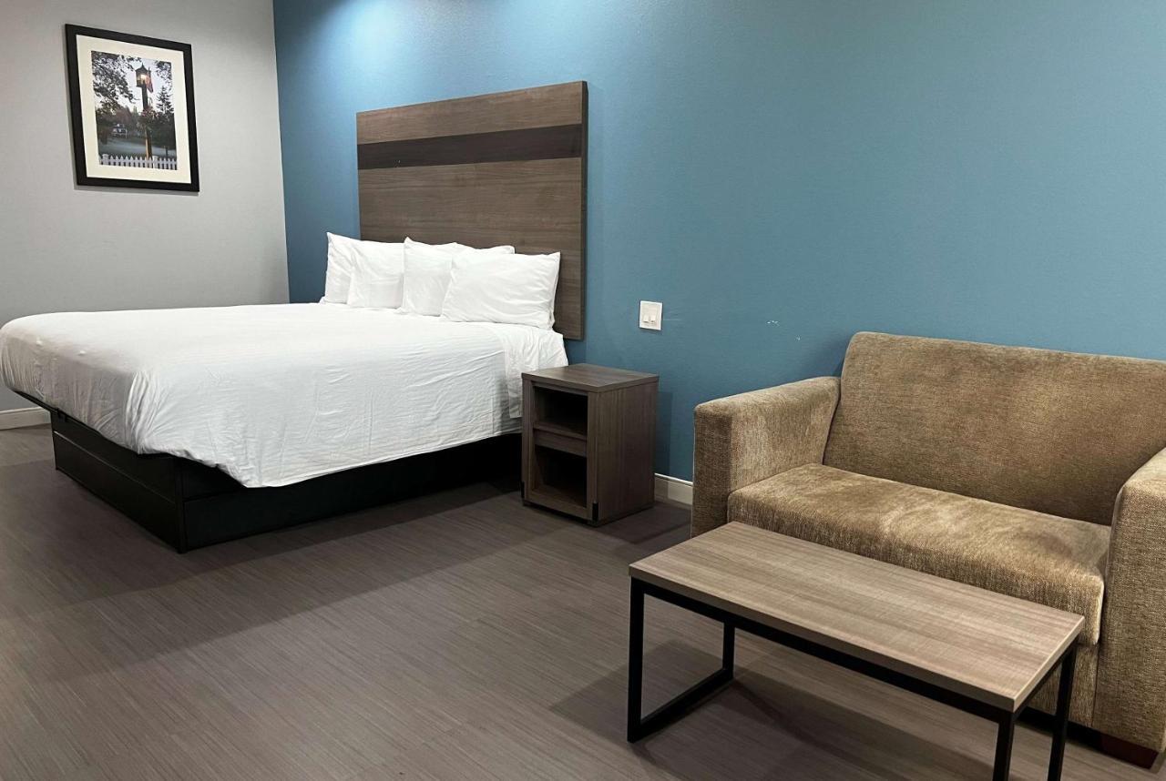Baymont By Wyndham Freeport Texas Hotel ภายนอก รูปภาพ