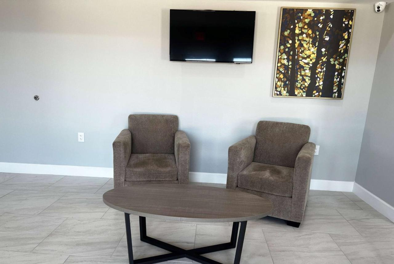 Baymont By Wyndham Freeport Texas Hotel ภายนอก รูปภาพ