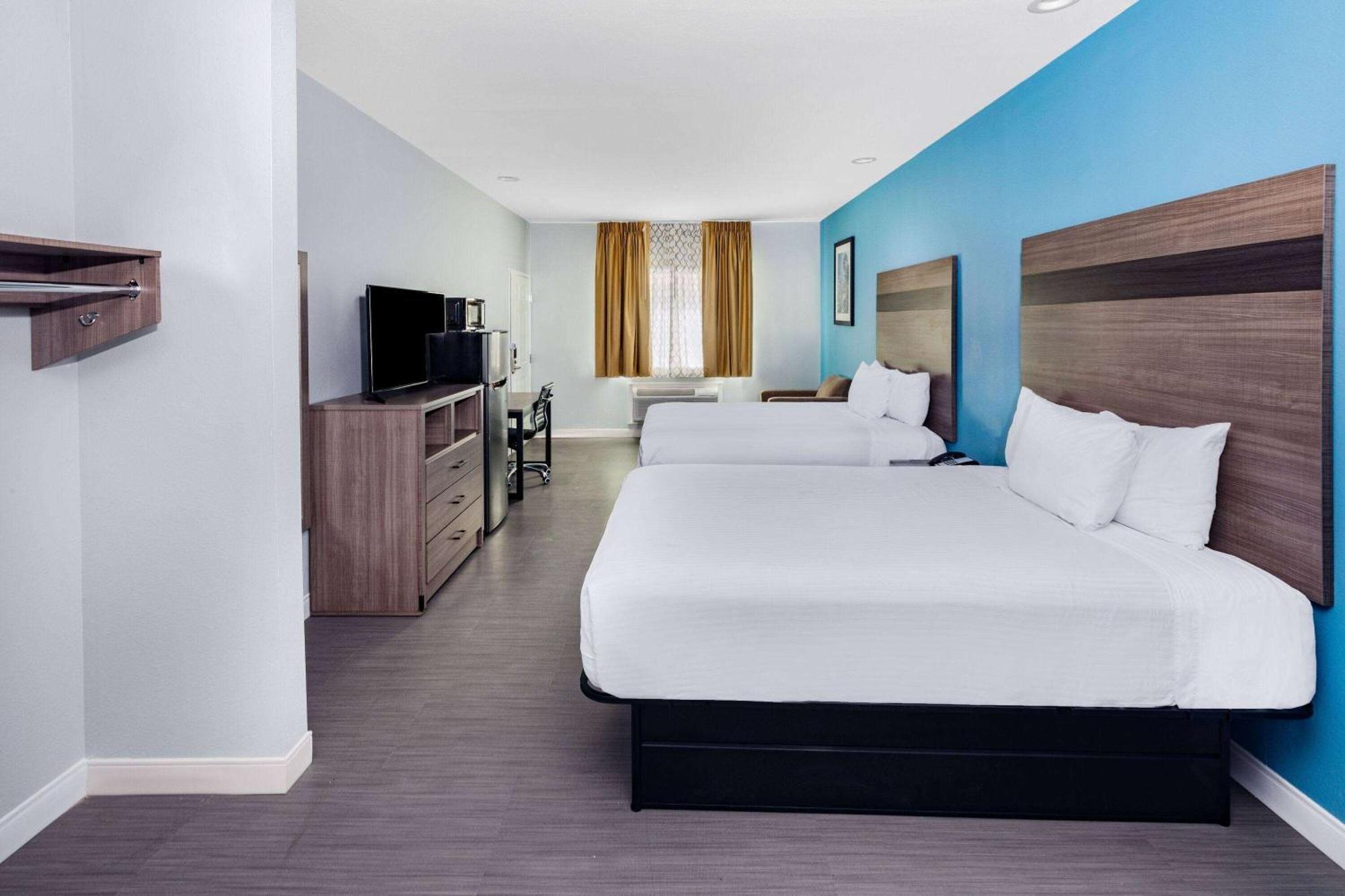 Baymont By Wyndham Freeport Texas Hotel ภายนอก รูปภาพ