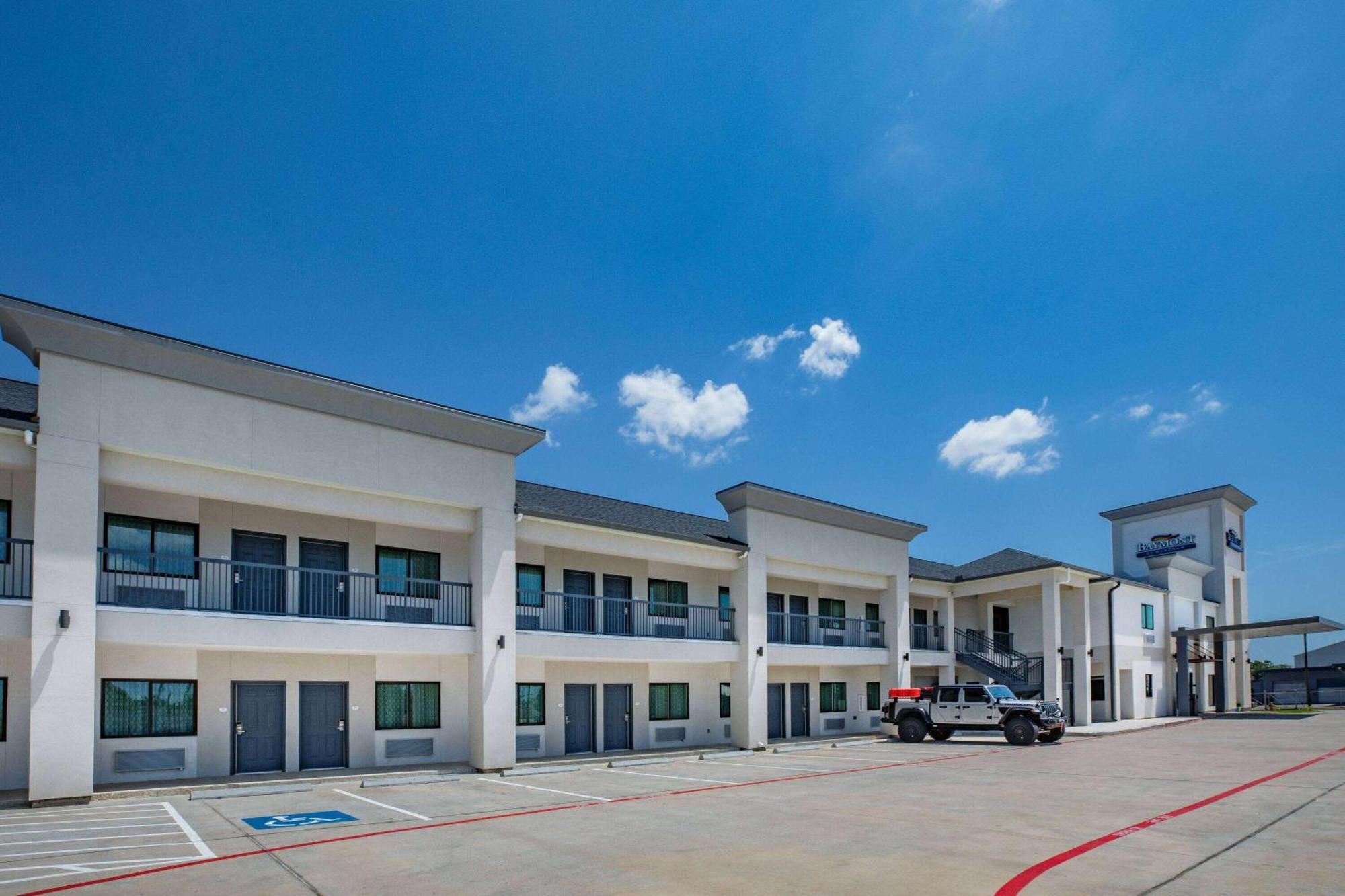Baymont By Wyndham Freeport Texas Hotel ภายนอก รูปภาพ